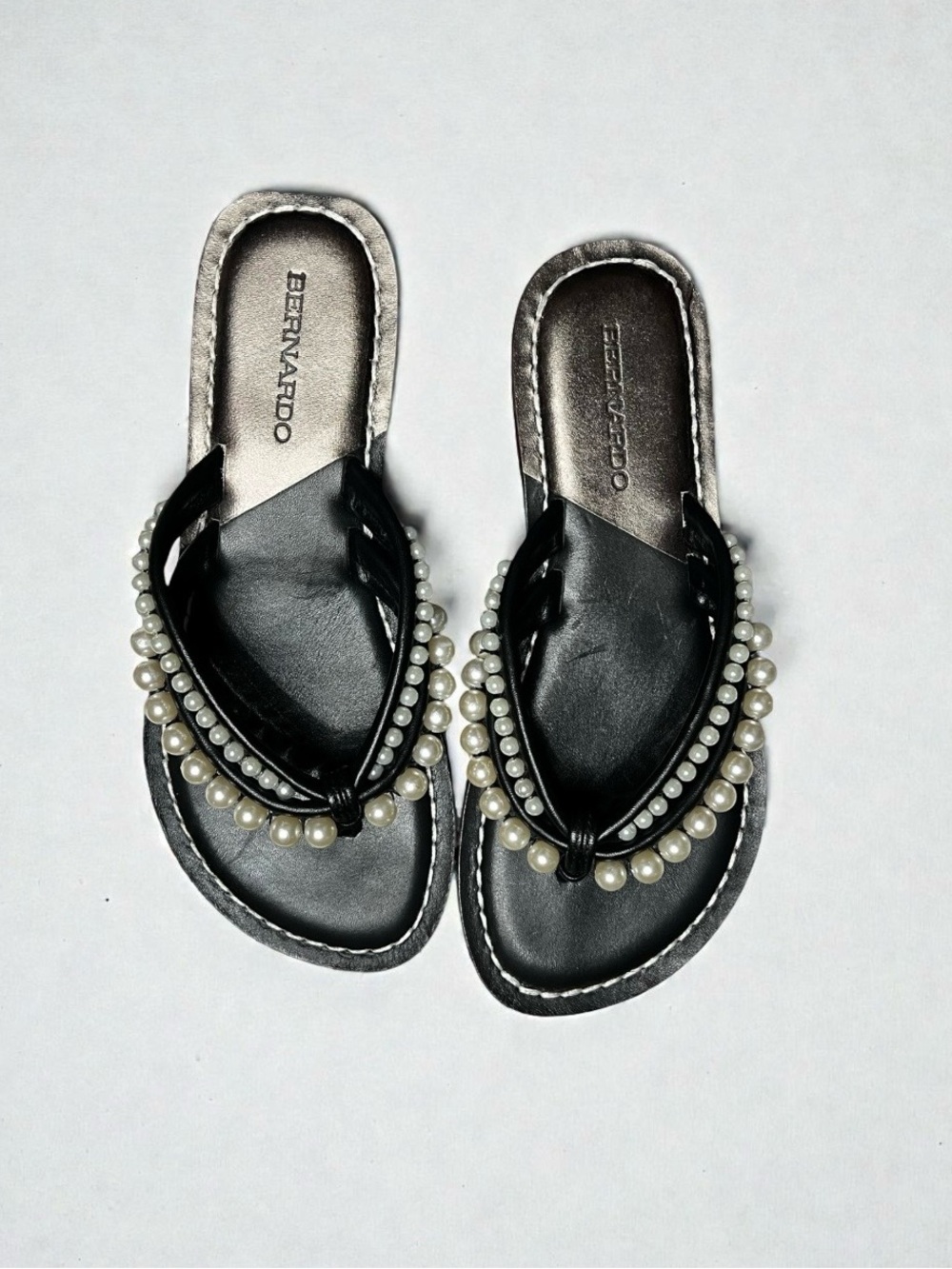 🌻NWOT Bernardo Miami Pearl Sandals Black & Graphite Leather Strappy Sandals 7.5